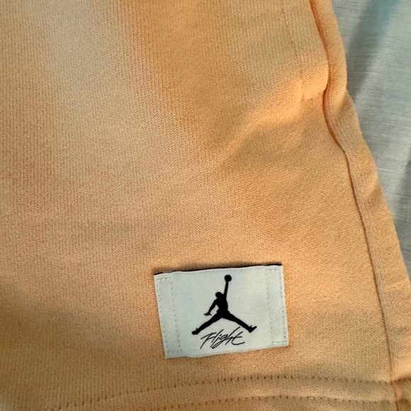 Women's Jordan Fleece Shorts DX0391-812 - Picture 3 of 10